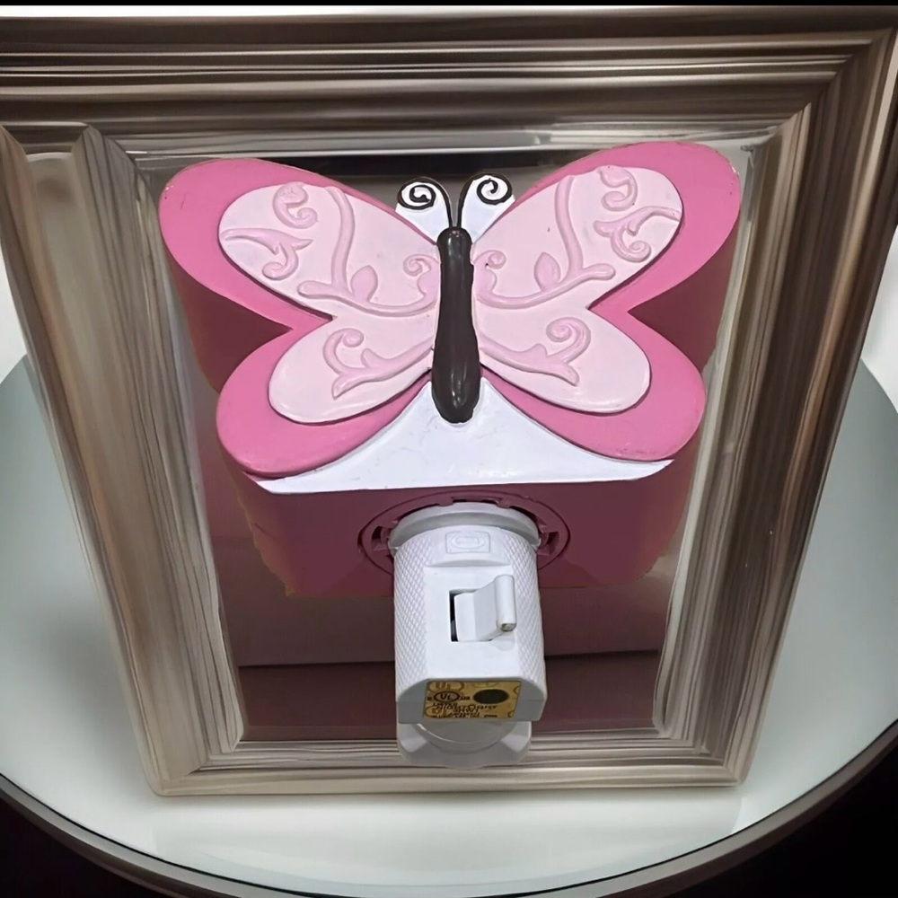 Vintage Pink and White Butterfly Night Light